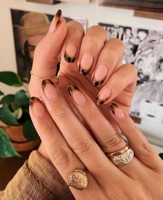 From petals to punchy hues, these trending nails of 2020 are defining the salon scene right now. Kutek Disney, Nagellack Trends, Nagel Tips, Smink Inspiration, Nails Colors, Makijaż Smokey Eye, Round Nails, Dream Nails