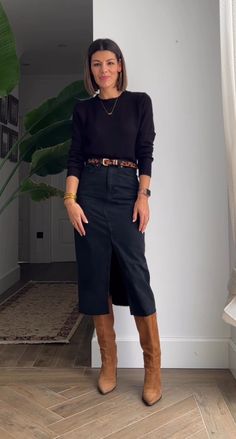 Black Demin Skirt Outfits, Elena Outfits, Ralph Lauren Aesthetic Outfit, Denim Skirt Outfit Winter, Black Denim Skirt Outfit, Lauren Aesthetic, Impress Your Crush