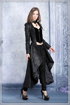 Victorian Style Clothing, Gothic Jackets, Parisian Chic Style, Swag Girl Style, Fashion Business Casual, Costume Outfits, Steampunk Fashion, Edgy Outfits