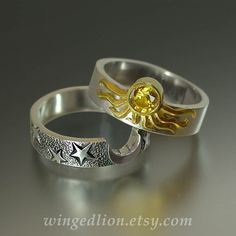 Sun and Moon ECLIPSE Engagement Ring and Wedding by WingedLion Sun And Moon Rings, Gra O Tron, Moon Ring, Sun And Stars, Wedding Band Sets, Star Ring, Sun And Moon, Silver And Gold, Gold And Silver