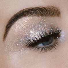 Sparkling Makeup Glitter, Silver Make Up Looks Glitter Eye, Homecoming Makeup Glitter, Glitter Disco Makeup, Euphoria Silver Makeup, Cinderella Aesthetic Makeup, Glittery Eye Makeup Looks, Silver Sparkle Makeup Look, Sparkle Eye Makeup Glitter