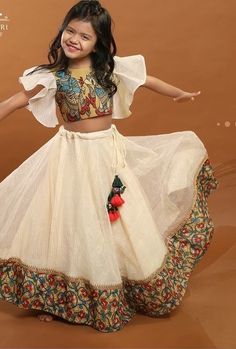 Fashion Design Projects, Kids Party Wear Dresses, Kids Ethnic Wear, Kids Blouse Designs, Dress For Kids, Kids Lehenga, Kids Blouse, Kids Frocks Design, Kids Dress Wear