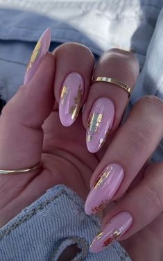 Nail Designs With Foil, Pink Nails With Gold Foil, Nails With Foil, Pink Glitter Nails, Manicure Nail Designs, Perfect Manicure, Pink Chrome, Nail Prep