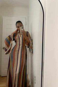 Elegant African dress wedding or Eid outfit idea African Dress Wedding, Eid Abaya, Outfit Ideas 2024, Ankara Dress Designs, Modest Dresses Fashion, Modest Outfit Ideas, Eid Outfit, Chic Dress Classy, Cute Modest Outfits