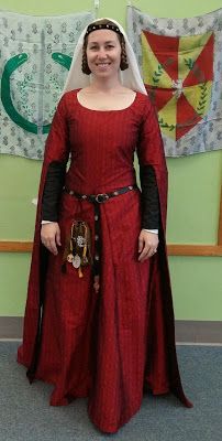 14th Century Gown, 14th Century Dress, Tudor Clothing, 14th Century Fashion, 14th Century Clothing, Medieval Dresses, Medieval Fair