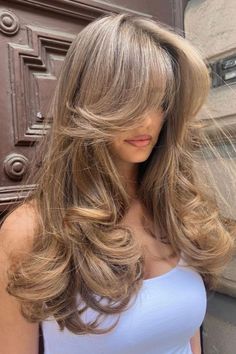 Hair Colorful, Brown Hair Inspo, Hairstyles For Layered Hair, Honey Blonde Hair, Dark Blonde Hair, Blonde Hair Inspiration, Blowout Hair, Blonde Hair Looks