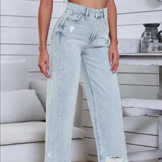 Light Wash High-Waist Ripped Baggy Jeans Size M ~Waist 29.5” ~Hip 39.4” ~Length 39.4” Casual Cropped Light Wash Bottoms, Blue Cropped Bottoms With Frayed Hem, Cropped Blue Bottoms With Frayed Hem, Ripped Baggy Jeans, Shein Jeans, Baggy Jeans, High Jeans, New Color, Jeans Size