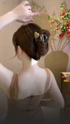 *** ▷ shorthair hairstyles for school, shorthair hairstyles school..?! Waterfall Braid Hairstyle, Ulzzang Short Hair, Bridal Hair Down, Hair Style Vedio, Cute Quick Hairstyles, Bridesmaid Hair Half Up