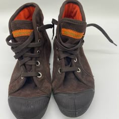 Brown Suede Lace Up Hi Top Sneakers By Bensimon Sizes 28 Us 11 28.5 Us 11.5 Bensimon Shoes, Fruit Clothes, Homemade Shoes, High Tops Sneakers, Sneaker Boutique, Ugly Shoes, Funky Shoes, Suede Lace, Suede Sneakers