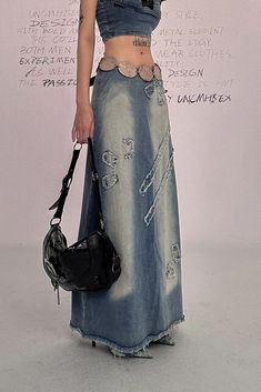 6 Denim Skirt Runway, Clear Jeans, Long Jeans Skirt, Long Skirt Jeans, Eccentric Fashion, Digital Wardrobe, Long Denim Skirt, Short Shirt, Fall 24