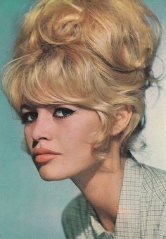 50s/60s hair Bardot Hair, Bridgette Bardot, Beehive Hair, Bridget Bardot, Catherine Deneuve, Retro Hairstyles, Brigitte Bardot