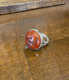 🌟 Ottoman Era Silver Amber Ring 🌟 This rare Ottoman-era ring represents a historical treasure. Adorned with Amber stone set in silver and embellished with Arabic inscriptions, this ring is a testament to the rich cultural heritage of the Ottoman Empire. These inscriptions imbue the ring with a unique mystique, while the Arabic script "Van" inside signifies its place of origin. Ottoman-era rings are sought-after and highly valued for their rarity and historical significance. This ring serves as Van Inside, Turkish Ring, Turkish Rings, Arabic Script, Historical Jewellery, Signet Rings, Amber Ring, Ring Antique, Amber Stone