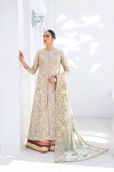 White Lehenga Kameez Pakistani Wedding Dresses is an embroidered dress that gives you a glorious appearance in a raw silk kameez lehenga. Fast Shipping Lehenga Kameez, Silk Kameez, Work Crystals, Long Kameez, Kameez Lehenga, Pakistani Bridal Dress, White Lehenga, Lehenga Red, Bridal Dupatta