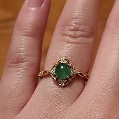 Jade Engagement Ring, Green Engagement Rings, Jadeite Ring, Jade Wedding, Antique Style Engagement Rings, Antique Engagement Rings Vintage, Cute Engagement Rings, Vintage Engagement Rings Unique, Jade Gemstone