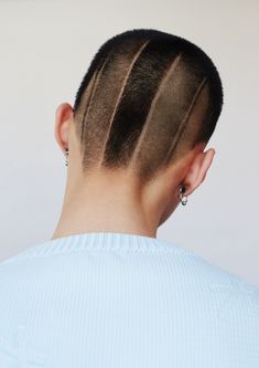 AHFA19 FINALIST: MEN'S HAIRDRESSER, MADISON VOLOSHIN - Journal Futuristic Hair, Short Back And Sides, Shaved Head Designs, Buzz Haircut, Hair Lookbook, Short Hair Designs, Clipper Cut, Hair Male, Hairstyles 2024