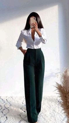 Corporate Outfits For Women, Cute Professional Outfits, Professional Outfits Women, Stylish Work Attire, Office Outfits Women, Smart Outfit, Fashion Fail, Woman Suit Fashion, Elegante Casual