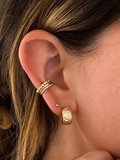 Gold Ear Cuff Set 14k Gold Filled No Piercing Cuff Earrings - Etsy Gold Ear Cuff Earrings, Ear Cuff Aesthetic, Eat Cuffs, Earring Cuffs, Ear Cuff Gold, Ear Piercings Chart, Wrap Earrings, Bow Bracelet, Gold Ear Cuff