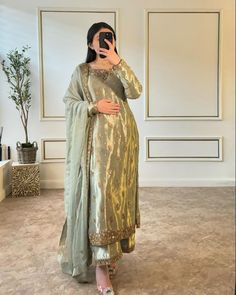 +923117653999 #fyp #pak  #foryourpage #unfrezzmyaccount #100kviews #viralvideo #viraltiktok #viral Desi Wedding Dresses, Pakistani Wedding Outfits, Desi Fashion Casual, Pakistani Fancy Dresses, Pakistani Fashion Party Wear, Beautiful Pakistani Dresses, Simple Pakistani Dresses, Embroidery Suits Design, Dupatta Set