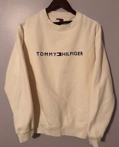 Tommy Hilfiger Sweatshirt, Tan Sweater, Grunge Look, Tommy Hilfiger Sweater, Sweatshirt Outfit, Light Tan, Vintage Sweatshirt, Comfy Outfits