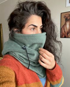 Balaclava Fleece Hood Pattern, Stuff To Make At Home, Fun Stuff To Make, Stuff To Make, Scarf Tutorial, Dress Modern, Ski Mask, Modern Dress, It's Cold