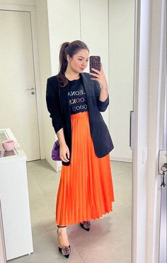 Orange Skirt Outfit Fall, Western Skirt Outfits, Pleated Maxi Skirt Outfit, Modesty Clothing, Christian Girl Outfits, Swim Dress Modest, Skirt Outfit Fall