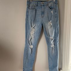 Never Worn Offers Welcome Great Quality Comfortable L: 38.5in W: 15in Smoke Free Home Questions About This Item Are Always Welcomed! Aeropostale Jeans, Jean Leggings, High Rise Jeans, High Jeans, Aeropostale, Colorful Leggings, Blue White, High Rise, Women Jeans