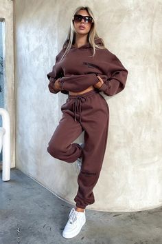 Living boujee and lounging in style! The Series 6 Sweatpants offer a soft fleeced inside, elasticated waistband with tie up drawstrings, a 'THATSSOFETCH' logo at the knee and cuffed ankles. Pair with the matching hoodie, sneakers and sunnies for a casual Sunday vibe.
FABRICATION:
65% Cotton 35% Polyester
SIZING:
Olivia's height is 163cm / 5'3 and wears a size AU6/US2. Comfortable Fall Tracksuit For Leisure, Comfortable Fall Leisure Tracksuit, Spring Letter Print Joggers For Loungewear, Relaxed Fit Athleisure Tracksuit With Drawstring, Athleisure Tracksuit With Drawstring And Relaxed Fit, Sportswear Sweatpants With Letter Print For Loungewear, Relaxed Fit Drawstring Sweatpants For Winter, Relaxed Fit Sweatpants With Drawstring For Winter, Winter Joggers With Elastic Waistband For Loungewear