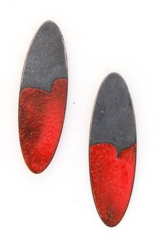 Torch Fired Enamel Jewelry, Contemporary Silver Earrings, Contemporary Art Jewelry, Enameling Jewelry, Red Jewellery, Enamel Jewellery, Jewelry Materials, Art Jewelry Contemporary, Handmade Jewelry Earrings