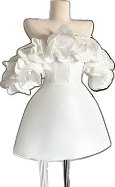 White Fitted A-line Strapless Dress, Formal Fitted Sleeveless Princess Dress, White Ruffle Dress For Banquet, Fitted Sleeveless Princess Dress For Formal Occasions, White Fitted Princess Dress For Prom, Fitted Princess Dress For Prom Party Season, Fitted Princess Dress For Prom And Party Season, Fitted Princess Dress For Summer Formals, Summer Formal Fitted Princess Dress