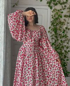 Modest Maxi Dress Summer, Floral Modest Dresses, Casual Frocks Design, Floral Dress Aesthetic, Frock Ideas, Looks Rihanna, Design Kurta, Floral Frocks, Casual Frocks