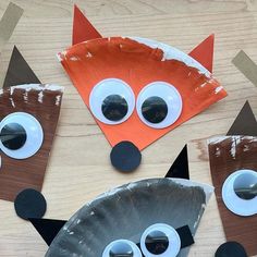 the paper plate is made to look like a fox and other animal faces with googly eyes