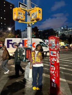 FMOIG: @ sahkneeah Outfit Details Pic, Thrifting Aesthetic Outfits, Hypebeast Aesthetic, Street Poses, 90s Photoshoot, Formal Fits, New York Streetwear, New York Fits, Streetwear Inspo