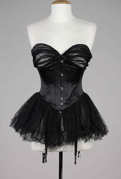 1930 Fashion, Merry Widow, Vintage Corset, Rita Hayworth, Costume Collection, 1930s Fashion, 1940s Fashion, Vintage Lingerie, Metropolitan Museum Of Art