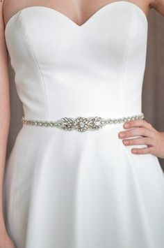 PBB1020 – narrow diamante bridal belt with teardrop crystals.    #bridalbelt #bridalsash #weddingbelt #weddingdressbelt #weddingdresssash #sparklybridalbelt #accessories #weddingaccessories #bridalaccessories #accessoriesforbrides #weddingdaystyle #bridalfashion #bridalaccessoryshop Veil Accessories, Wedding Dress Sash