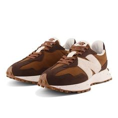 Brown Lifestyle, New Balance Shoe, Balance Lifestyle, Foot Games, Zapatillas New Balance, Lifestyle Shoes, New Balance 327, Brown Sneakers, New Balance Women