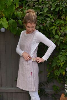 Tunic Apron, Apron Dress Pattern, Pinafore Apron Dress, Outfit Outer, Linen Pinafore Apron, Garden Apron, Apron Pinafore, Japanese Apron, Linen Pinafore