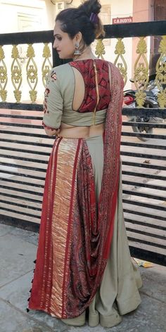 Choli Blouse Design, Blouse Designs Catalogue, Saree Blouse Neck Designs, Saree Fashion, Sari Blouse Designs, Blouse Designs Indian, Choli Designs, Blouse Designs Silk