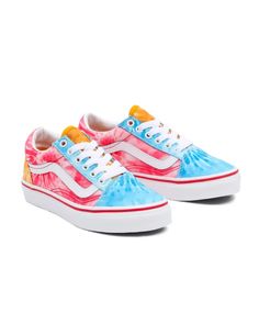 Elevate your style game with these brand new VANS Era Skate Shoe Sneakers. These shoes feature a low top shaft style with a colorful tie-dye pattern, perfect for adding a pop of orange to your outfit. The canvas lining and fabric type ensure comfort and durability, while the skull theme adds a unique touch. These sneakers are perfect for athletes, casual wear, or anyone who wants to rock a stylish pair of shoes. Get your hands on these VANS Era sneakers today! PLEASE DO NOT CONTACT ME AFTER PURCHASING AND REQUEST THAT I SHIP TO ANOTHER ADDRESS.  PLEASE ENSURE THAT YOU SPECIFY THE CORRECT ADDRESS UPON CHECKOUT.  Everything we sell is 100% authentic and brand new with its original packaging. PAYMENT POLICY All prices are non-negotiable. There are no further discounts available for this item. Tie Dye Patterns, Skate Shoes, Low Top, Casual Wear, Athletic Shoes, Shoes Sneakers, Men's Shoes, Shoe Accessories, Mens Accessories