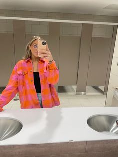 #pink #orange #winterfit #colddayfit #collegeoutfits #glasses #comfy Checks Shirt Outfit, Orange Shirt Outfit, Checked Shirt Outfit, Pink Check Shirt, Pink Shirt Outfit, Teacher Ootd, Winter Fit, Clothes Aesthetic, Orange Shirt