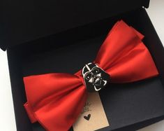 ElephantFlyShop от ElephantFlyShop на Etsy Hulk Spiderman, Superhero Wedding, Mens Bowtie, Christmas Bow Tie, Batman Wonder Woman