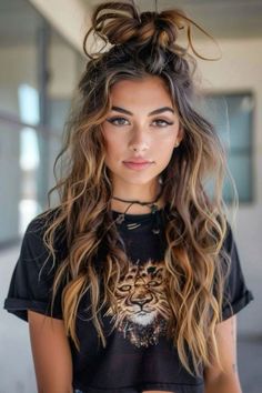 Long Hairstyles With Color, Curly Hair Bangs Hairstyles Long, Long Hair For Pictures, Hair Styles For Long Hair Down, Long Wavy Hairstyles With Layers, Lazy Wavy Hairstyles, Updo Messy Hairstyles, Long Natural Wavy Hairstyles, Outfit Ideas For Brunettes