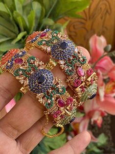 Openable Multi Color Stone Nauratan Kara Pair / Indian - Etsy.de Multicolor Kundan Hand Set Bridal Sets, Festive Multicolor Kundan Bridal Sets, Multicolor Stone Work Bangle For Wedding, Multicolor Wedding Bangle For Navratri, Navratna Bangles, Star Bangle, Jewelry Wedding, Pakistani Bridal, Wedding Jewelry Sets