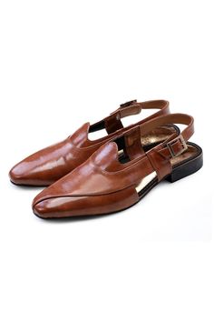 Mens Sandals Fashion, Loafers For Men, Groom Shoes, Black Men Fashion Swag, Sandals For Men, Dress Suits For Men, Mens Leather Sandals, Moccasins Mens, Sandals Brown