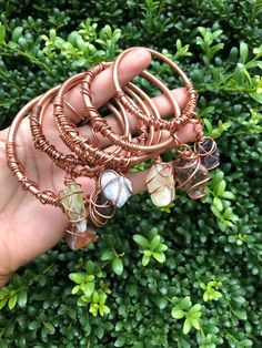 Copper Bangles With a Dangling Crystal - Etsy Copper Ankle Bracelets, Copper Crystal Jewelry, Diy Bangles Ideas, Crystal Jewelry Aesthetic, Body Jewelry Diy, Copper Bangles, Body Pain Relief, Dope Jewelry Accessories, Copper Bracelets