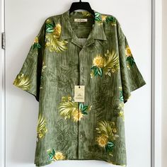 -Muscat Mirage -3603 Green Oasis -Xxl -100% Silk -29.5” Pit To Pit -33” Length -Short Sleeves -Front Button Down Closure -Coconut Buttons -Side Vent -Extra Button Attached -Machine Wash, Tumble Dry Yellow Short Sleeve Vacation Shirt, Yellow Short Sleeve Shirt For Vacation, Yellow Hawaiian Shirt With Relaxed Fit For Vacation, Yellow Relaxed Fit Hawaiian Shirt For Vacation, Yellow Short Sleeve Camp Shirt For Vacation, Yellow Printed Short Sleeve Hawaiian Shirt, Yellow Printed Hawaiian Tops, Yellow Hawaiian Printed Top, Yellow Hawaiian Cotton Top