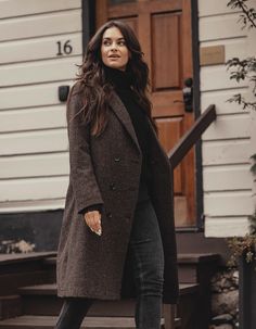 Warm, classic, and refined, the Pop Coat is our take on the classic wool overcoat. Heavy weight and long, it'll keep you as warm as it does iconic, with a double-breasted lapel and deep pockets. Wear it with date-night attire, or whatever you throw on to go to the store. The Pop Coat is an instant glow-up. Business Casual Coats & Jackets, London Style Women Winter, Women Long Coat, Classic Winter Sweater Coat With Lapel Collar, Fall Pea Coat With Lapel Collar, Classic Notch Lapel Sweater Coat For Work, Double-breasted Pea Coat With Lapel Collar For Fall, Formal Fall Sweater Coat With Lapel Collar, Formal Sweater Coat With Lapel Collar For Fall