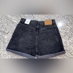 Nwt. Zara Mom Shorts Brand New But Got The Wrong Size And Cannot Return Them. Zara Mom Shorts, Zara Shorts, Mom Shorts, Zara Pants, Zara Black, Denim Shorts, Zara, Womens Shorts, Brand New