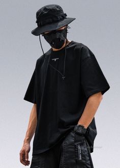 Cheap Techwear T-shirt For Streetwear, Techwear Summer Men, Solid Color Urban T-shirt For Streetwear, Cyberpunk Short Sleeve T-shirt For Streetwear, Cyberpunk Black Crew Neck Top, Cyberpunk Black T-shirt For Streetwear, Modern Black T-shirt For Streetwear, Cyberpunk Crew Neck T-shirt For Streetwear, Modern T-shirt For Streetwear