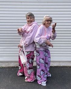 Matching Outfits With Bestie, Sanrio Outfit Aesthetic, Aesthetic Besties, Bff Matching Outfits, Photos Bff, Bff Matching, Matching Outfits Best Friend, Clothes Board, Hello Kitty Dress