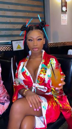 FMOIG- @dvareneesimone Hairstyles With Chopsticks Black Women, Hairstyles With Chopsticks, Chopsticks Hairstyles, Chopstick Hairstyles, Chopstick Accessories, Birthday Hairstyle, Chinese Theme, 24th Birthday